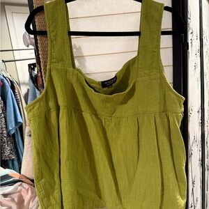 known supply Women's green tank top size 4x
